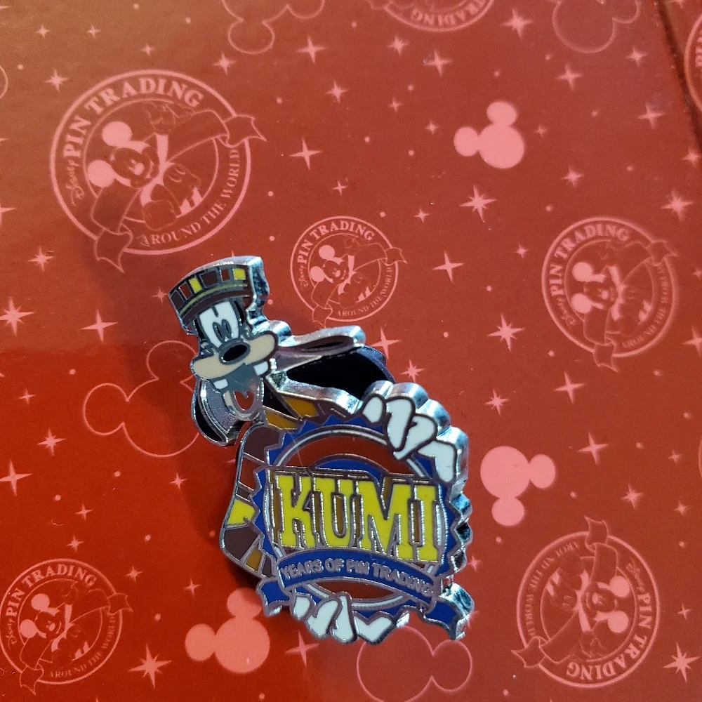 Lot of 5 10th Anniversary Disney Pin Trading Pins